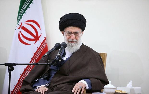 رهبرمعظم انقلاب اسلامی: رد پای بیگانه در مسائل اخیر بازار ارز مشهود است