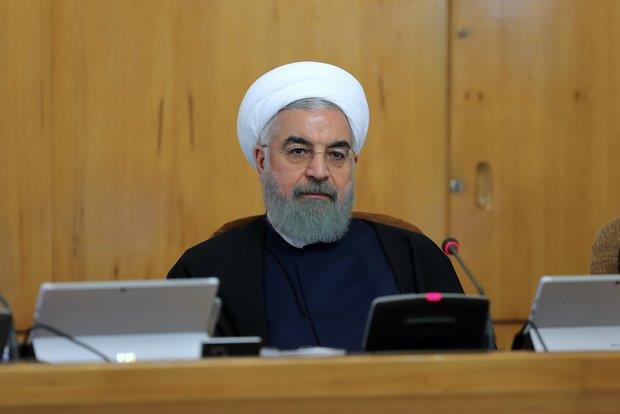 روحانی اعضای دولت را به ارتباط بیشتر با مردم توصیه کرد