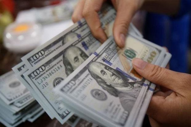 در گفتگو با مهر عنوان شد: کارنامه ارزی دولت در تخصیص دلار ۴۲۰۰ تومانی