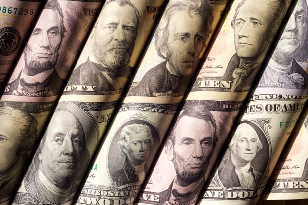 مهر گزارش می‌دهد؛ کاهش فاصله دلار نیمایی با آزاد/زمزمه‌های تک‌رقمی شدن نرخ دلار
