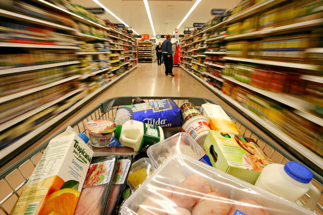 انارکی مطرح کرد: پیشنهاد تقویت فروشگاه‌های بزرگ برای کاهش قیمت کالا