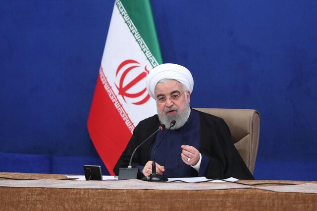 روحانی در جلسه ستاد هماهنگی اقتصادی دولت: تجار و بازرگانان به هیچ وجه نباید در مسیر فعالیت خود درگیر موانع اداری شوند