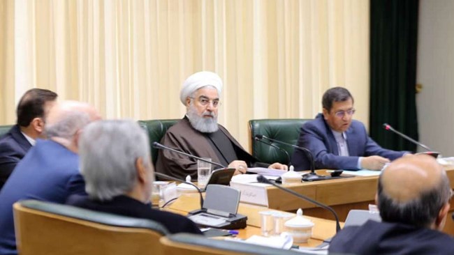 حسن روحانی در هشتمین مجمع عمومی بانک مرکزی/ اضافه برداشت بانک‌ها از بانک مرکزی باید کنترل شود