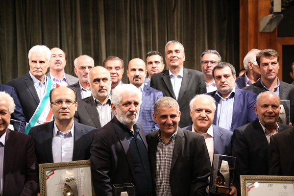 گزارش تصویری از مراسم تجلیل از صنعتگران و معدنکاران نمونه استان تهران