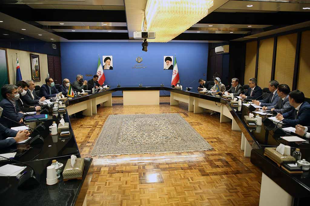 تقویت روابط اقتصادی ایران و قزاقستان منجر به همکاری‌های عمیق و گسترده می‌شود