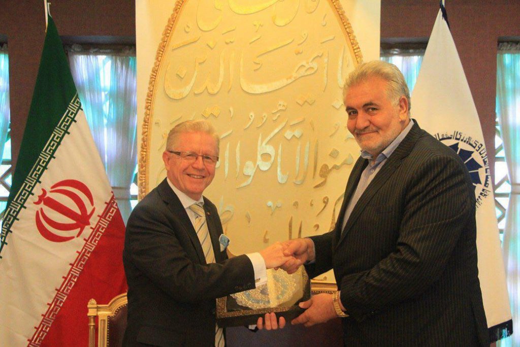 سهل آبادي: روساي اتاق هاي بازرگاني سفيران صلح كشورها هستند/براندرز: به برجام متعهد هستيم