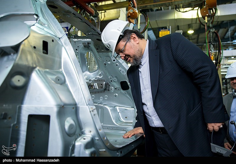 وزیر صنعت: افزایش بیش از ۹.۶ درصدی قیمت خودرو مجاز نیست