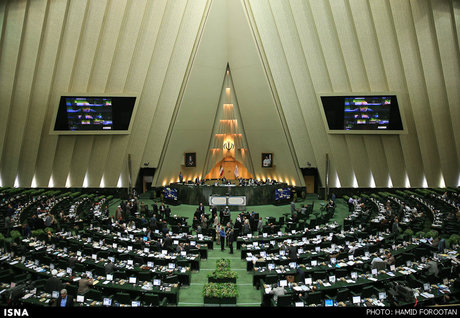 نامه ۱۸۵ نماینده به روحانی برای اجرای تعیین شرایط پرداخت بدهی معوق تولید کنندگان به بانک‌ها