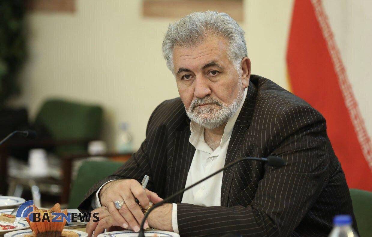 سهل آبادي: بحران جدي است/ ايجاد كارگروه جديد دردي از صنعت دوا نمي كند