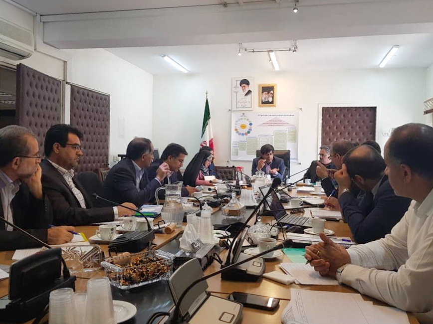 زرندی در کمیته هماهنگی تجارت خارجی : برای هر کشور بسته سیاستی صادراتی مشخص تدوین شود