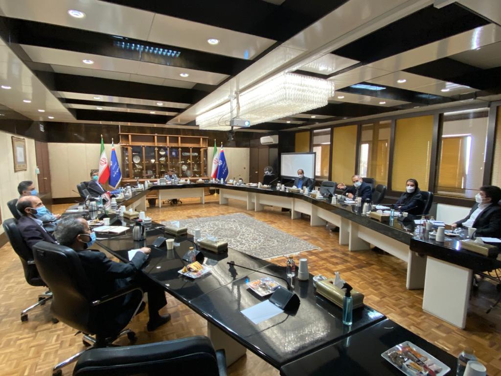با حضور رئیس گروه اقتصادی معاونت بررسی دفتر مقام معظم رهبری برگزار شد؛نخستین جلسه شورای سیاستگذاری سازمان نهاد مردمی اقتصاد مقاومتی کشور/ تأیید ساختار پیشنهادی سازمان نهاد مردمی توسط اعضاء