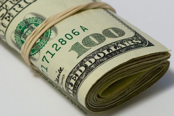 گزارش میدانی مهر؛ صدای پای راه‌اندازی بازار ثانویه ارز/تب و تاب دلالان برای فروش