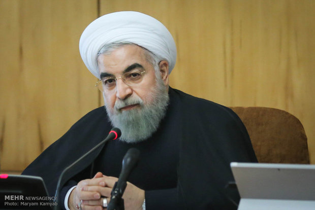رئیس جمهور در جلسه هیات دولت: آمریکا به عنوان متخلف ازمقررات بین‌المللی بایدمورد فشار قراربگیرد