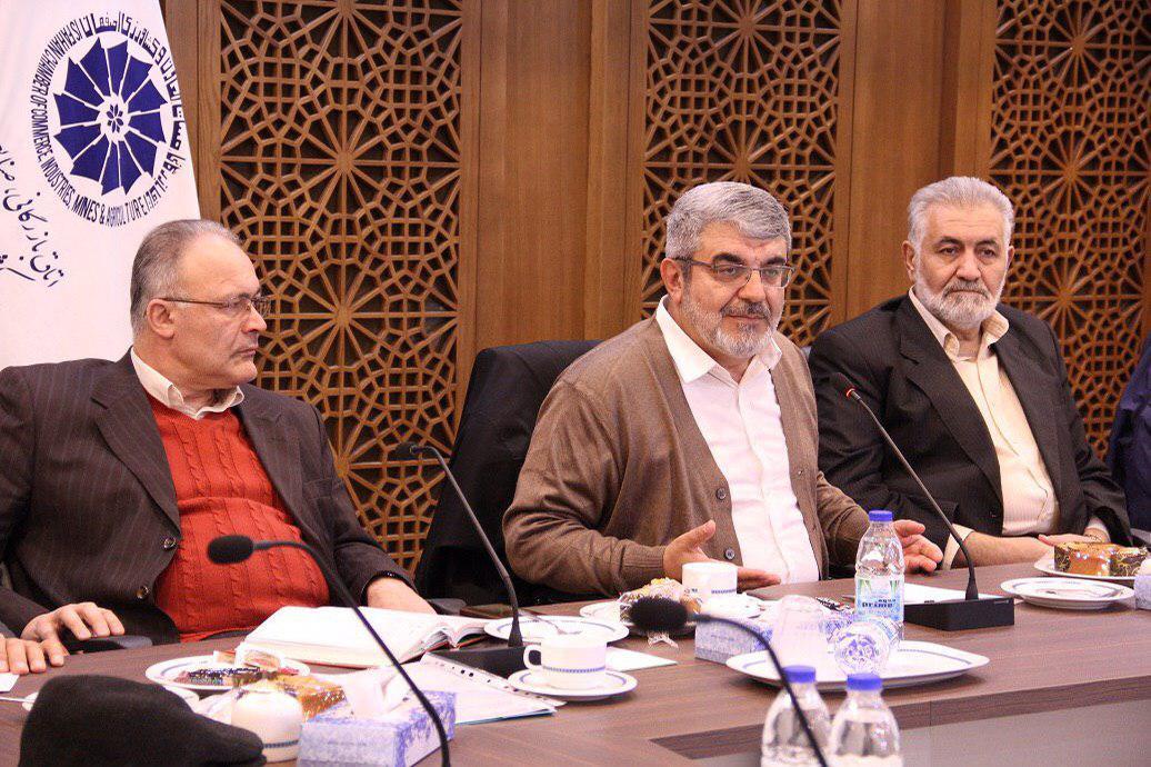 رییس خانه صنعت، معدن و تجارت ایران: انتقال بین‌بانکی بزرگترین چالش تجارت ایران و سوریه