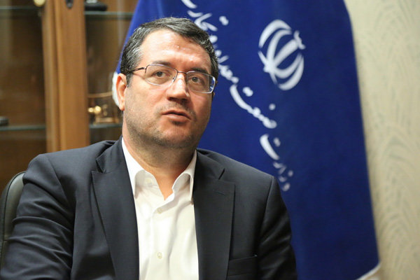 رحمانی در جمع خبرنگاران: قیمت خودرو اصلاح شود/تیراژ تولید در ماههای گذشته کاهش یافت