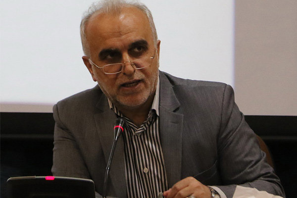دژپسند خبر داد؛ تعدیل نرخ پایه صادراتی به ۷۰ درصد/تدوین بسته جدید اقتصادی در دولت