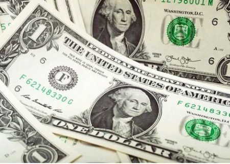 روند نزولی بازار ارز ادامه دارد/ افزایش نرخ ارز در بحران‌های سیاسی، ناپایدار و موقتی است