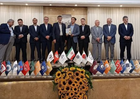 ستاد تسهیل و رفع موانع تولید کشور ضربه‌گیر مشکلات تولید است، نه مانعی در برابر بانک‌ها