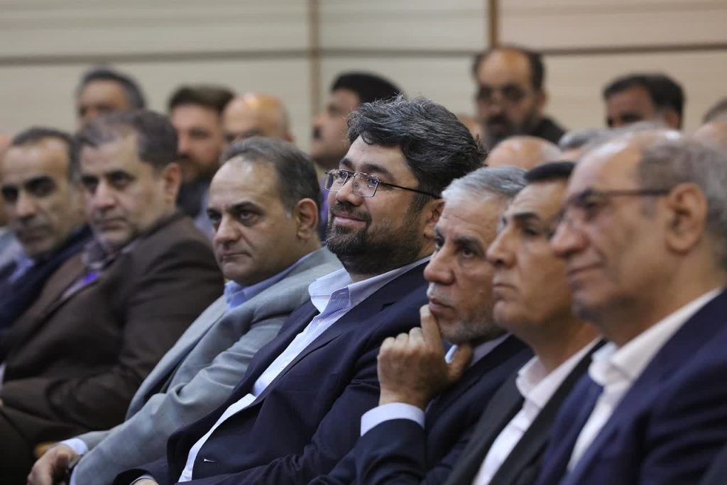 نشست نمایندگان تشکل‌های کارگری، کارفرمایی و بازنشستگی با مدیرعامل سازمان تأمین‌اجتماعی