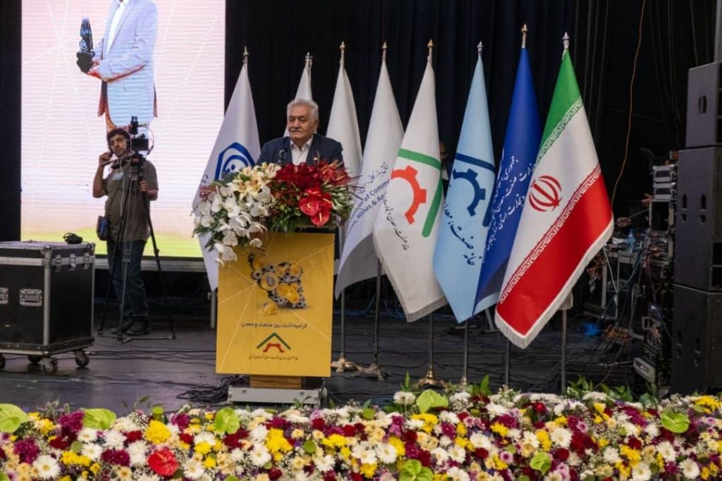 برای مسئله کمبود برق پیگیری‌هایی در حال انجام است