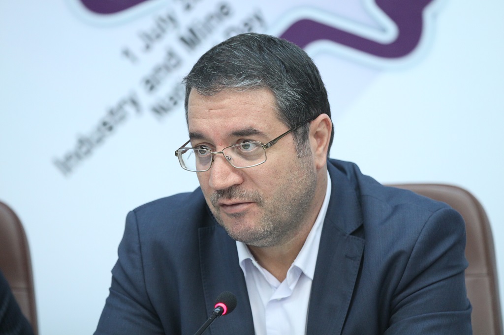 رحمانی : دلالان محصولات پتروشیمی با بهبود فضای کسب و کار کنار کشیدند