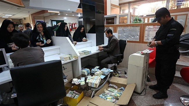 کاهش مطالبات بانک‌ها با بخشش سود و جرائم وام‌های زیر ۱۰۰ میلیون