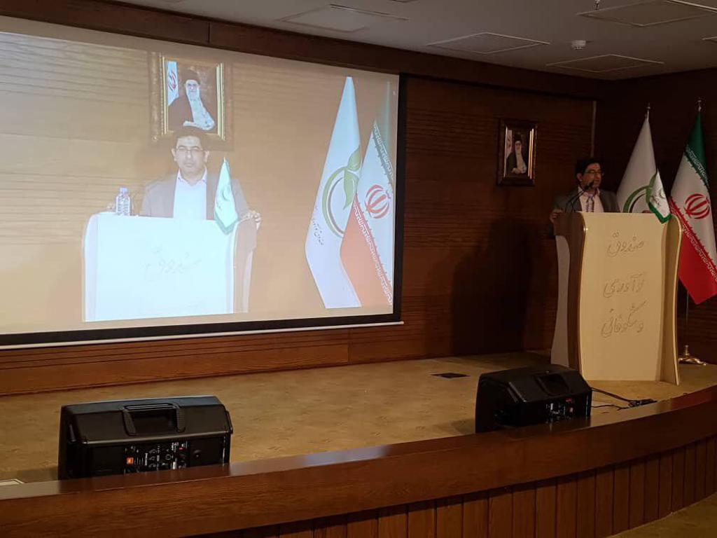 زرندی در گردهمایی شرکت‌‌های دانش ‌بنیان صنعت غذایی : شرکتهای بزرگ درهای خود را بر روی استارتاپ ها باز کنند/ ۱۸ درصد صنعت کشور متعلق به صنایع غذایی است