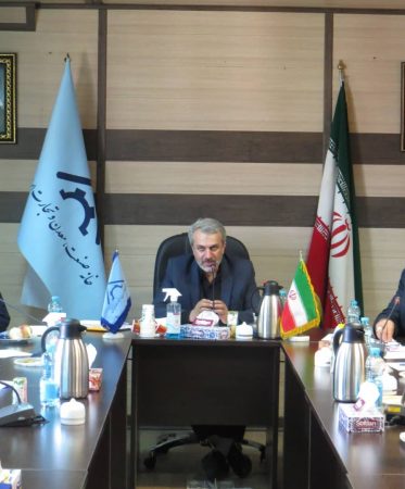 سهراب شرفی رییس خانه صنعت، معدن و تجارت فارس: متخصصان سکان هدایت امور را به دست بگیرند سهراب شرفی رییس خانه صنعت، معدن و تجارت فارس: متخصصان سکان هدایت امور را به دست بگیرند