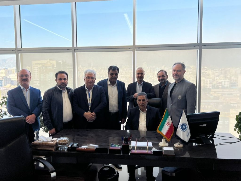 دیدار آقایان مرتضوی و خالقی دبیرکل و قائم مقام دبیرکل خانه صمت ایران با آقای حسن زاده ریاست اتاق بازرگانی
