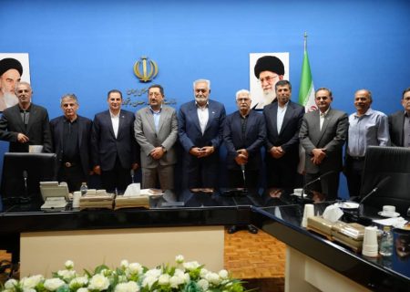جلسه مهم وزیر صمت با هیات مدیره خانه صمت ایران در مورد تامین برق و ارز تولید