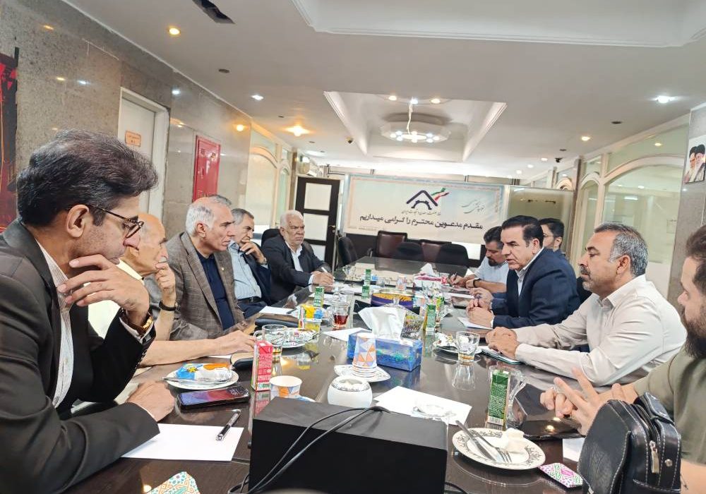 پیگیری حقوقی حذف هزینه ترانزیت برق صنایع/ دادخواهی دوباره تولیدکنندگان از دیوان عدالت اداری