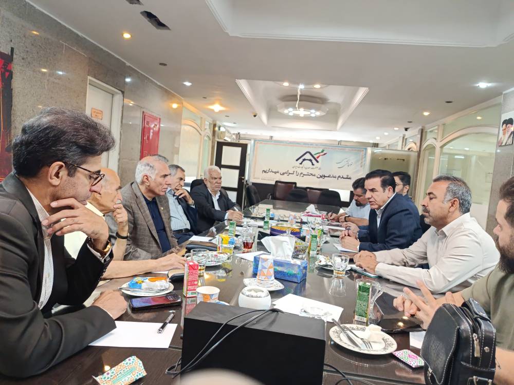 پیگیری حقوقی حذف هزینه ترانزیت برق صنایع/ دادخواهی دوباره تولیدکنندگان از دیوان عدالت اداری