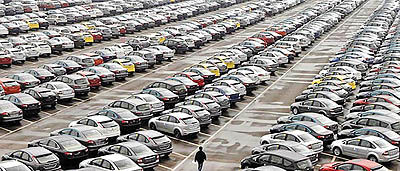 «دنیای‌اقتصاد» دلایل رشد قیمت‌ها را بررسی کرد نسخه دولتی برای بازار خودرو