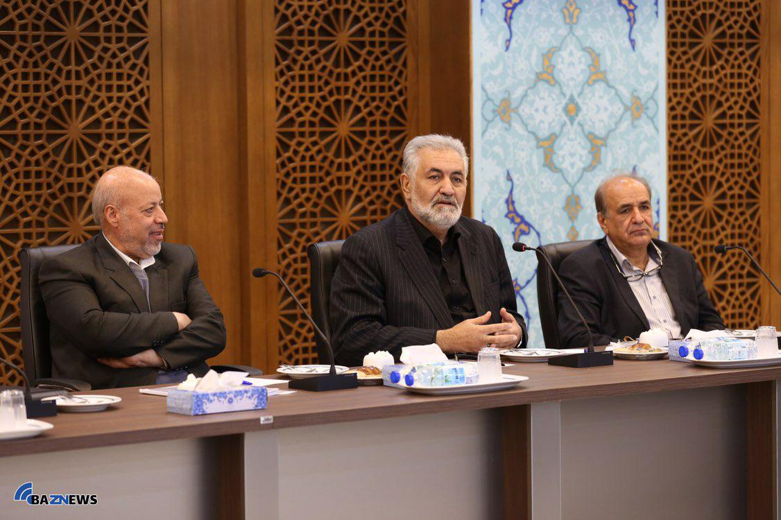 در شورای گفتگوی دولت و بخش خصوصی اصفهان عنوان شد :  سهل آبادي: به سلامت غذايي مردم اصفهان توجه شود