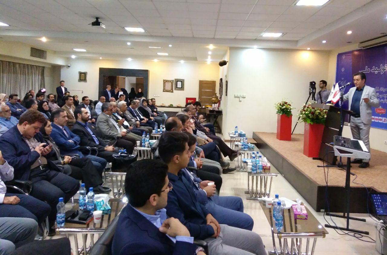 دبیر خانه صنعت، معدن و تجارت خراسان رضوی: صدور بخشنامه‌های خلق‌الساعه کمر بخش خصوصی خراسان رضوی را شکسته است