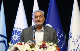 صنعتگران سربازان جبهه اقتصادی‌اند